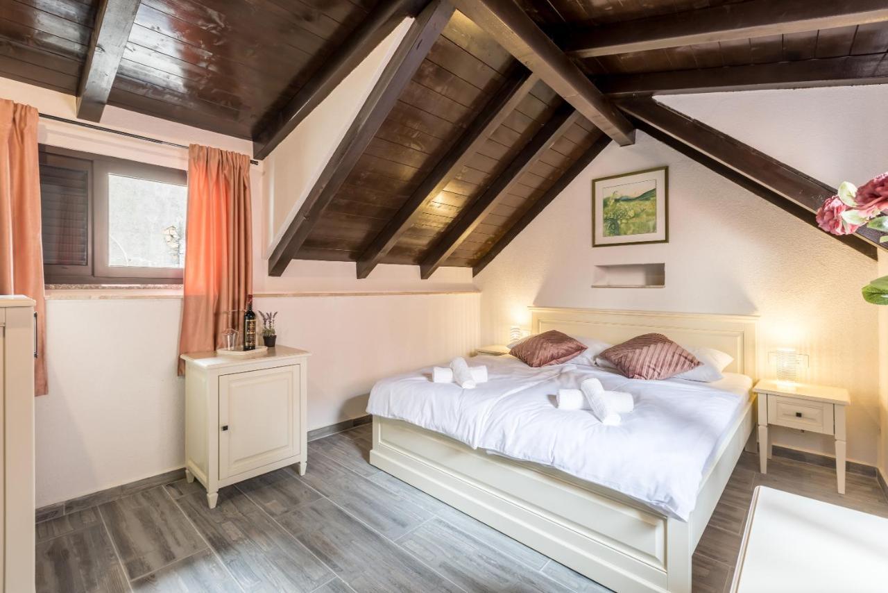 Old Town B&B Rooms Matusko スプリト エクステリア 写真