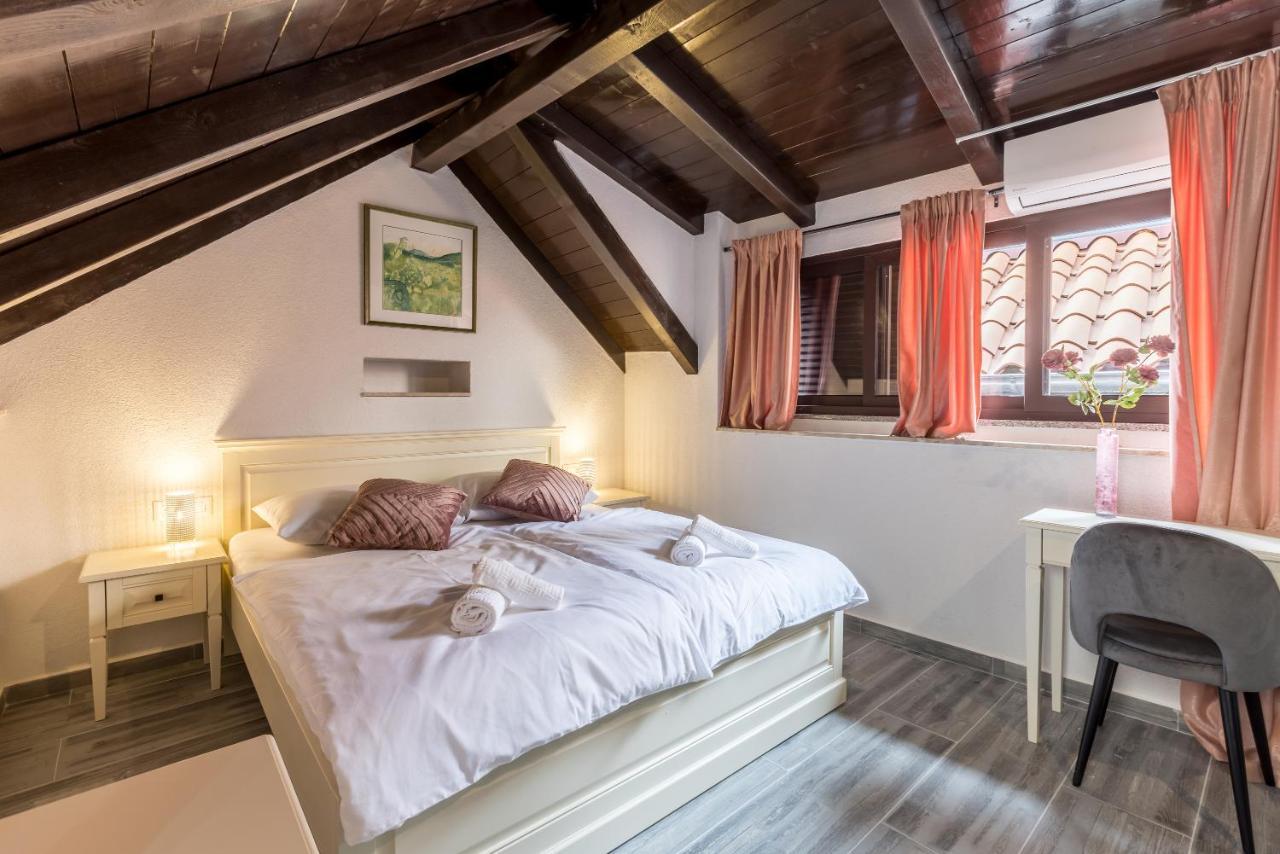 Old Town B&B Rooms Matusko スプリト エクステリア 写真