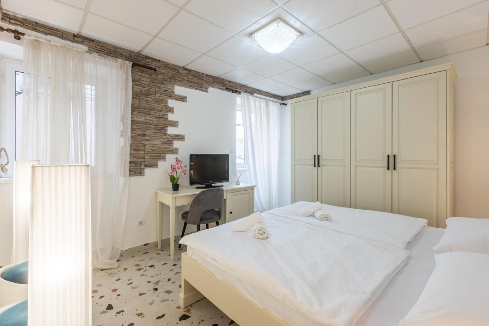 Old Town B&B Rooms Matusko スプリト エクステリア 写真
