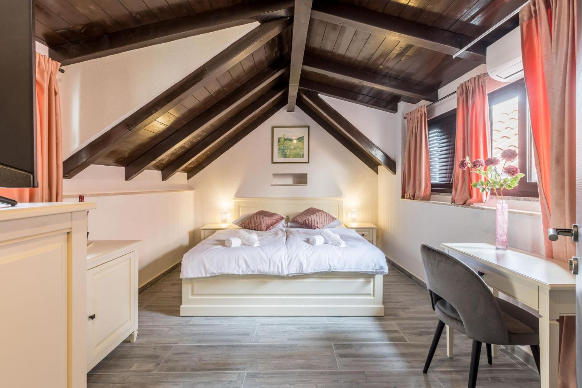 Old Town B&B Rooms Matusko スプリト エクステリア 写真
